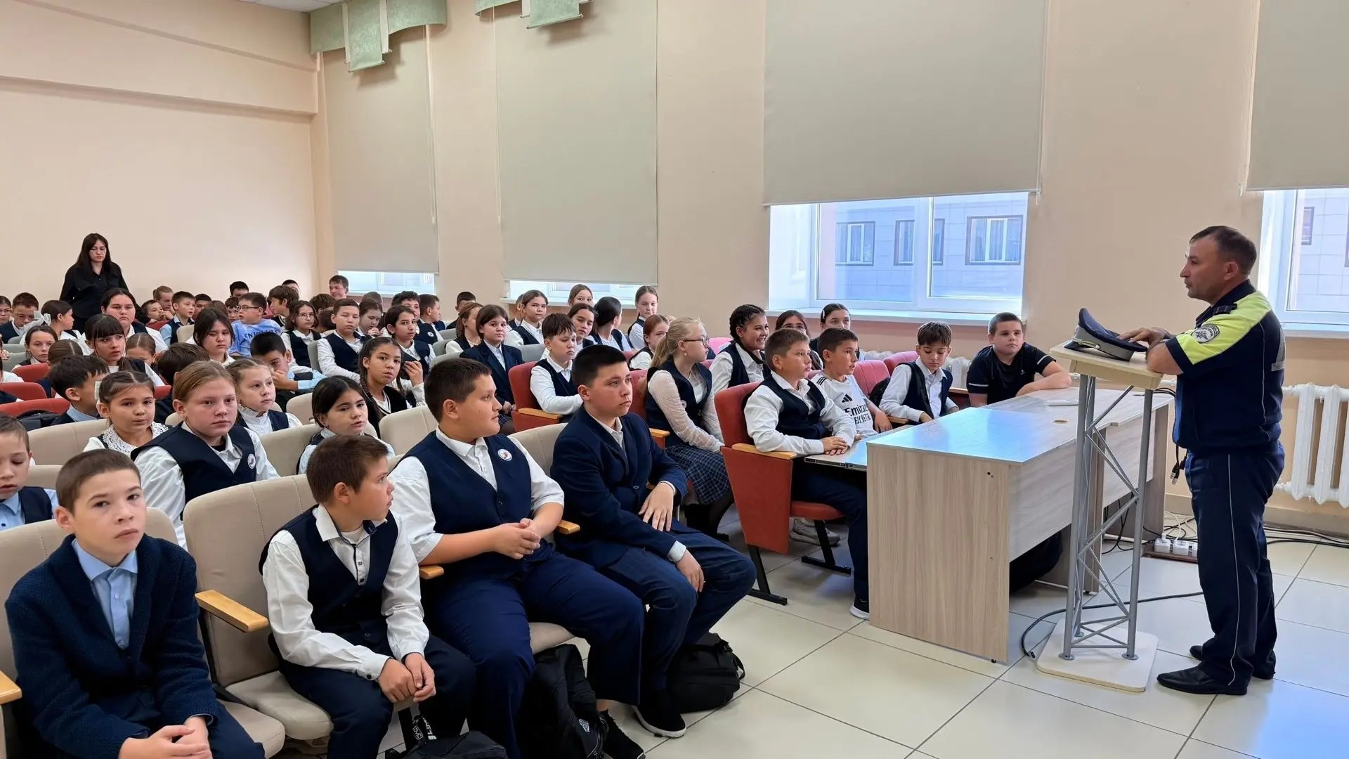Фотолар – район мәгариф идарәсеннән.