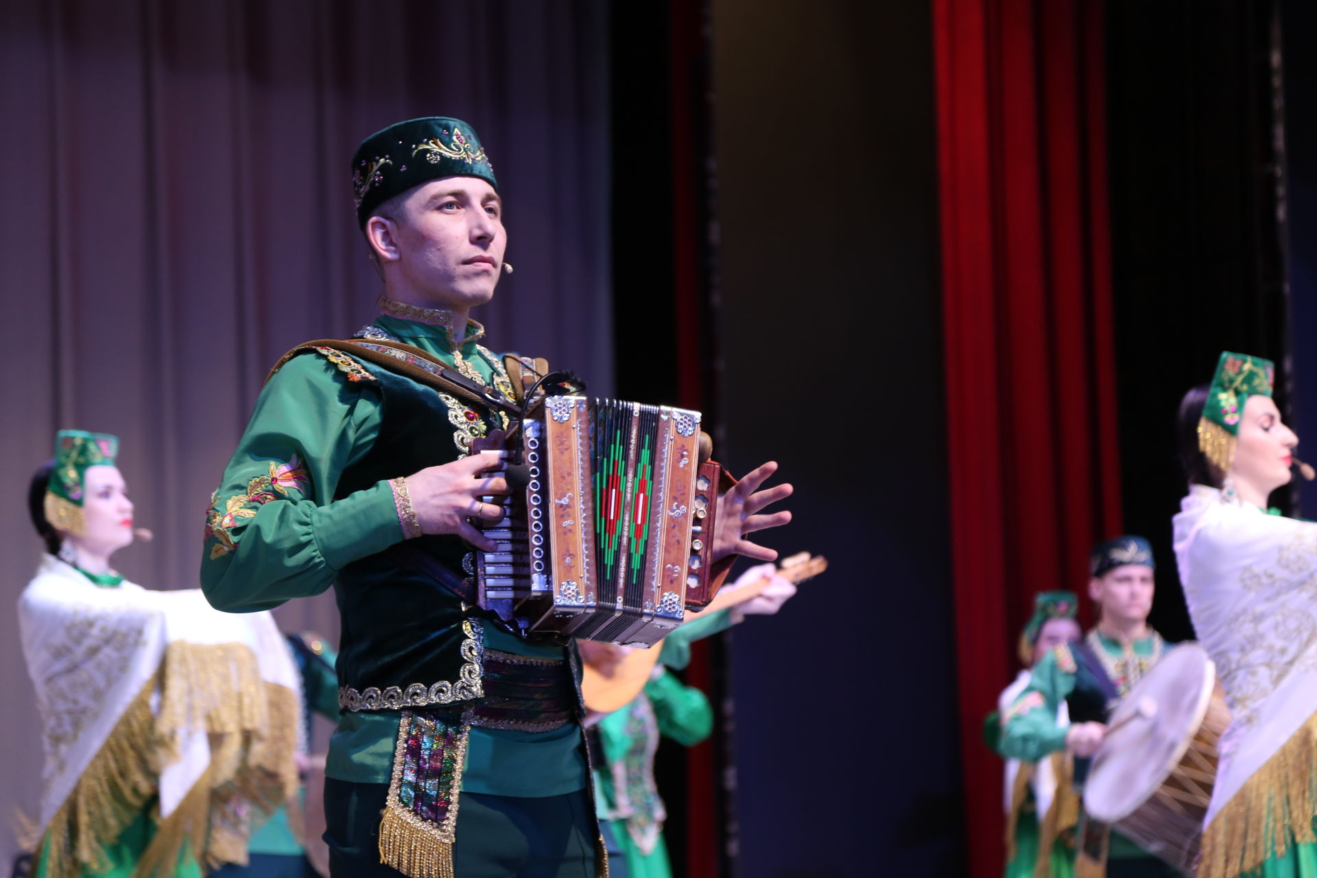 Татарстан дәүләт фольклор музыкасы ансамбле Мөслимгә кунакка килде