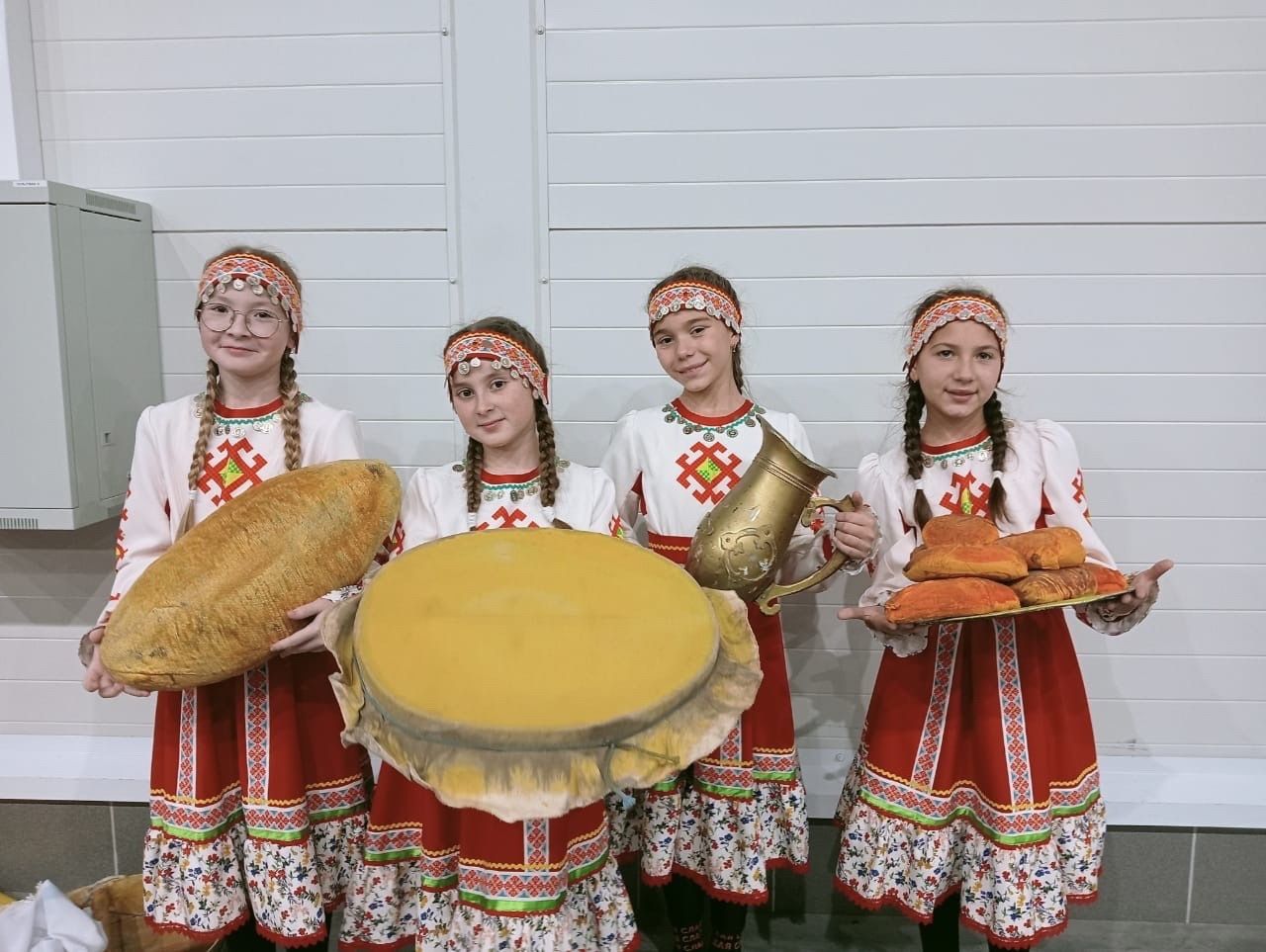 «Тукай бизәкләре» бию колллективы  этномәдәни фестивальдә чыгыш ясады