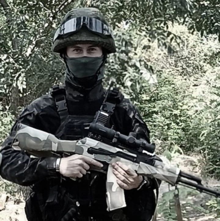 Утны, суны кичкән егет ул