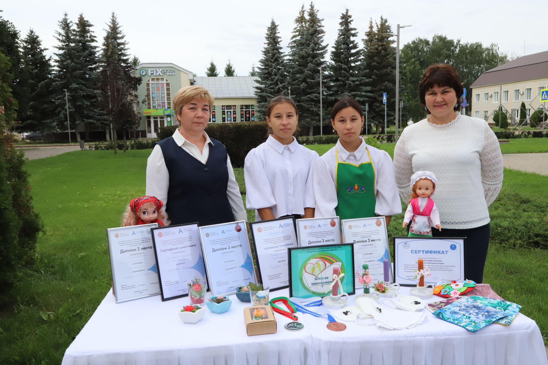 Бүген мәгариф хезмәткәрләренең традицион август киңәшмәсе үтте