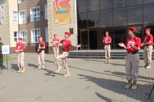 Тырыш хезмәт мул җимешен бирә