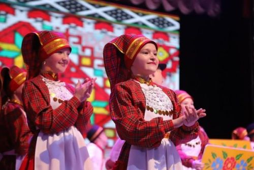 Мөслим сәнгать мәктәбенең иҗади-отчет концерты