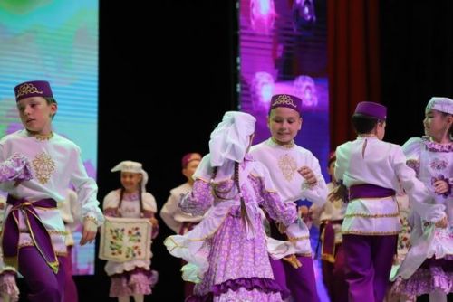Мөслим сәнгать мәктәбенең иҗади-отчет концерты