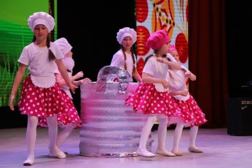 Мөслим сәнгать мәктәбенең иҗади-отчет концерты