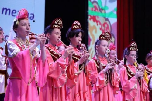 Мөслим сәнгать мәктәбенең иҗади-отчет концерты