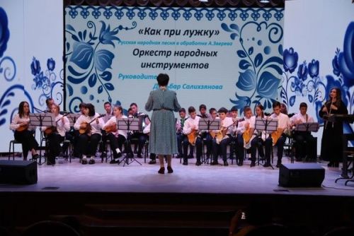Мөслим сәнгать мәктәбенең иҗади-отчет концерты