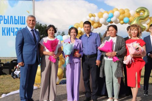 11 сыйныф укучылары чыгарылыш кичәсе