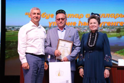 "Ак калфак"лылар - Мөслимдә