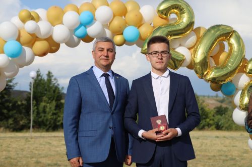 11 сыйныф укучылары чыгарылыш кичәсе