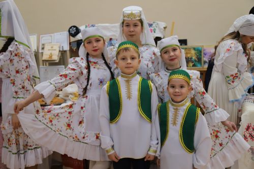 "Тарихта без эзлебез"