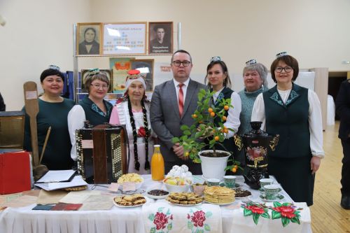 "Тарихта без эзлебез"