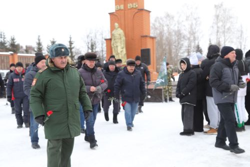 15 февраль көнне Россиядә Ватаныннан читтә хәрби бурычын үтәгән россиялеләрне искә алу көне билгеләп үтелде