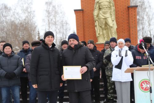 15 февраль көнне Россиядә Ватаныннан читтә хәрби бурычын үтәгән россиялеләрне искә алу көне билгеләп үтелде