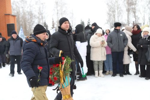 15 февраль көнне Россиядә Ватаныннан читтә хәрби бурычын үтәгән россиялеләрне искә алу көне билгеләп үтелде