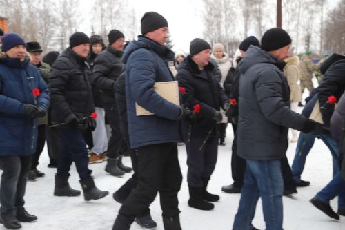 15 февраль көнне Россиядә Ватаныннан читтә хәрби бурычын үтәгән россиялеләрне искә алу көне билгеләп үтелде