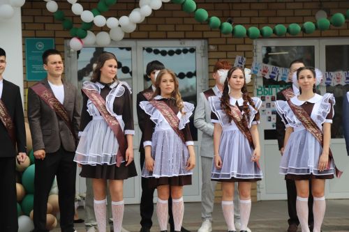Мөслим мәктәпләрендә бүген Соңгы кыңгырау бәйрәме бара