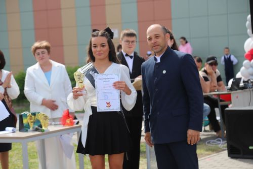 Мөслим мәктәпләрендә бүген Соңгы кыңгырау бәйрәме бара
