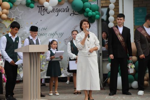 Мөслим мәктәпләрендә бүген Соңгы кыңгырау бәйрәме бара
