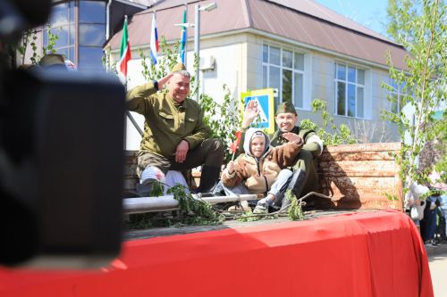 Демонстрация һәм парад – Җиңү бәйрәменең иң тантаналы мизгелләре