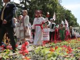 Горький паркында Россия көне уңаеннан Халыклар дуслыгы парады узды