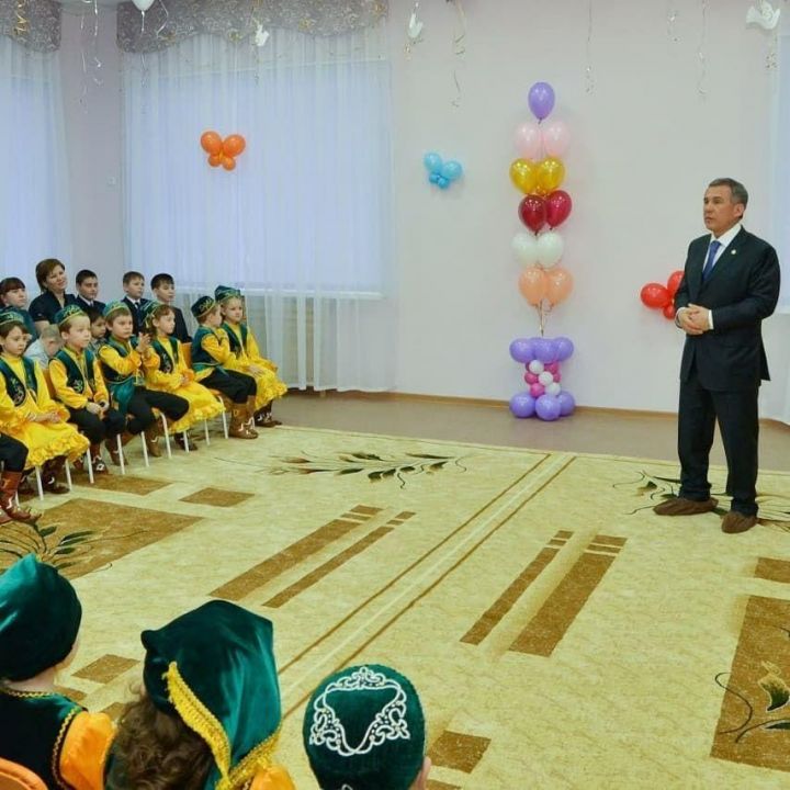 Миңнеханов эш көне булмаган көннәрдә балалар бакчалары өчен абонент түләвен гамәлдән чыгарырга кушты