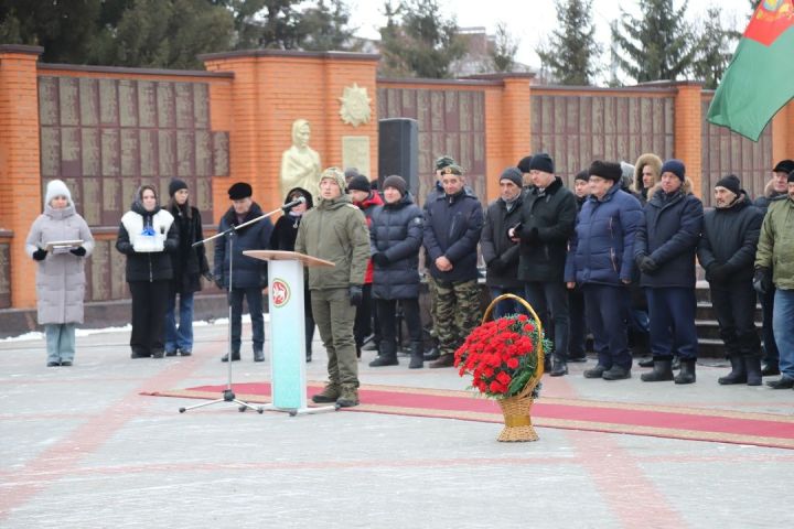 Ватан Геройлары көне уңаеннан мемориаль комплекста митинг узды