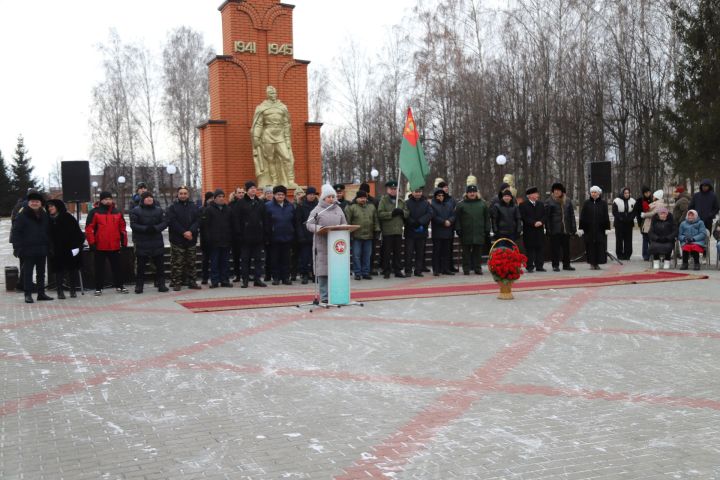 Ватан Геройлары көне уңаеннан мемориаль комплекста митинг узды