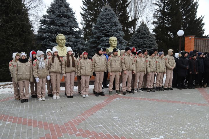 Ватан Геройлары көне уңаеннан мемориаль комплекста митинг узды