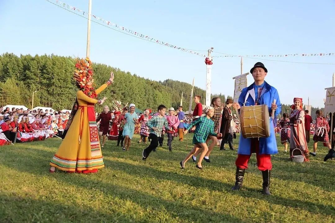 Яңа Усы авылы "Усыкай буйлары" фольклор коллективы да катнашты