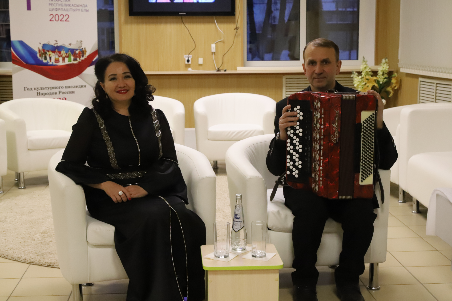 Артистлар белән очрашу