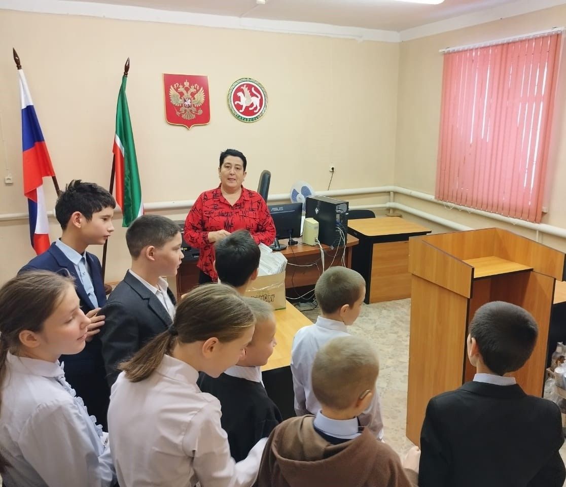 Түбән Табын интернат-мәктәбе укучылары Мөслимгә экскурсиягә килделәр