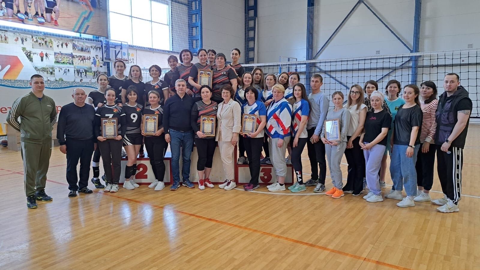 Муниципаль хезмәткәрләр Спартакиадасы кысаларында волейбол ярышының җиңүчеләре ачыкланды