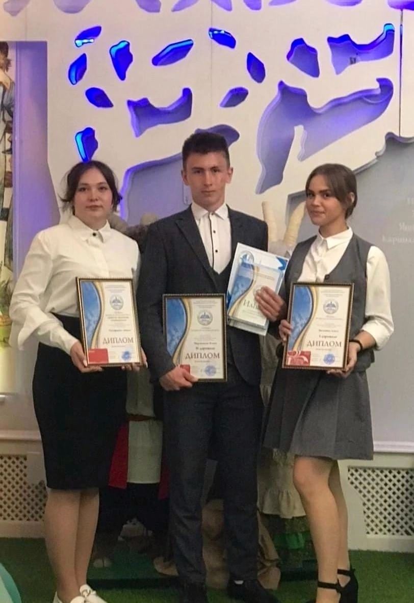 «Илһам» Бөтенроссия яшь язучылар бәйгесенең җиңүчеләрен һәм призерлары бүләкләнде