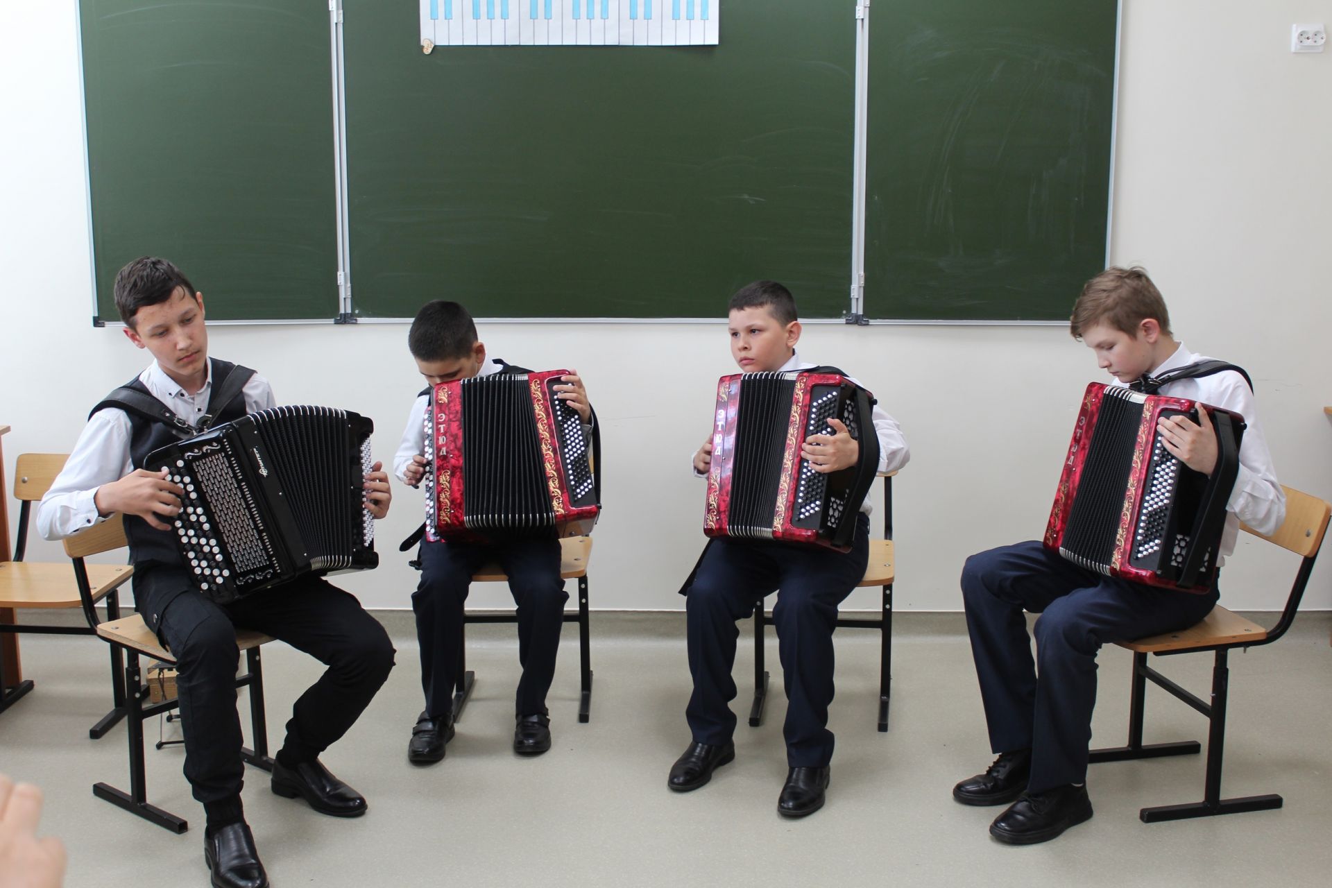 Әти-әниләр өчен концерт