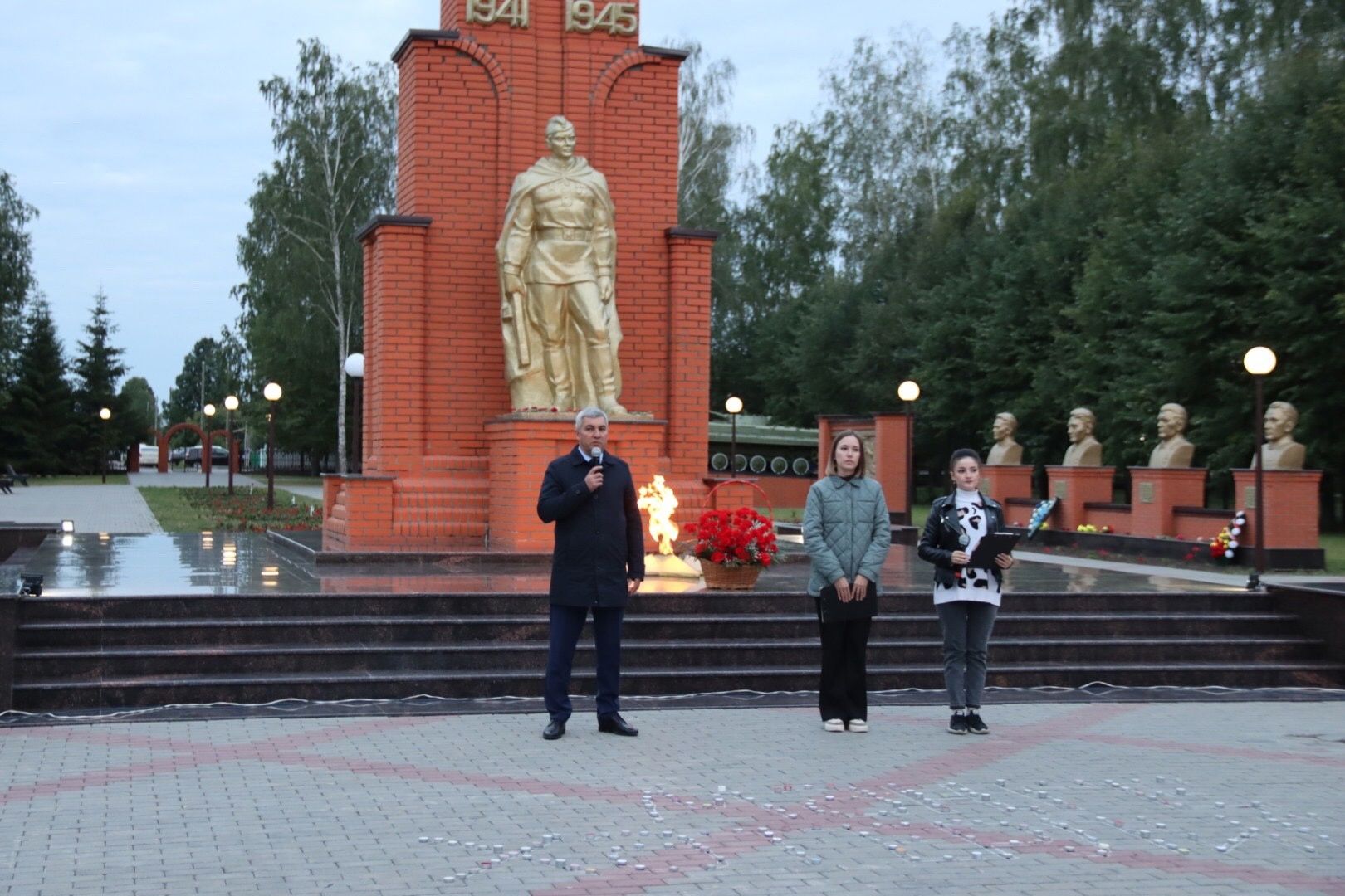 Бөтенроссия «Хәтер шәме» акциясенә кушылып