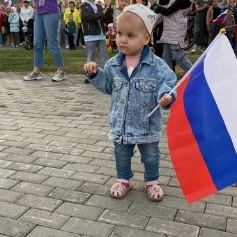 Россия флагы көне