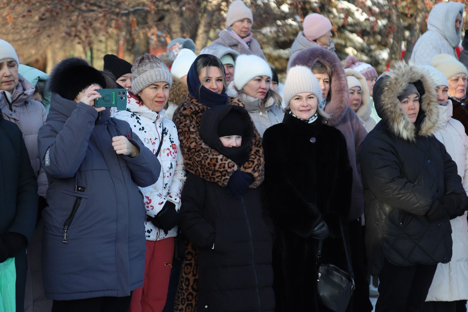 Бүген райондашларыбыз махсус хәрби операция зонасына гуманитар ярдәм илтеп кайткан егетләребезне каршы алды