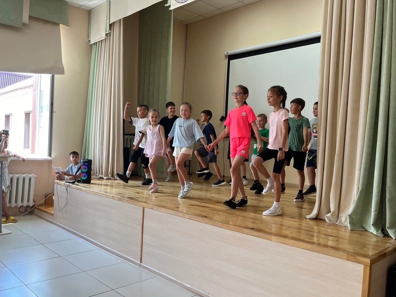 Алло, без талантлар эзлибез