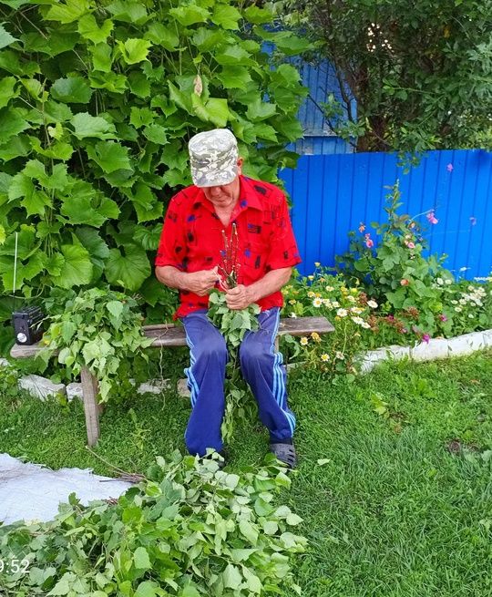 Райондашыбыз Гөлнур Салихова үзенең сәхифәсендә мунча себеркесе ясау серләре белән уртаклашкан