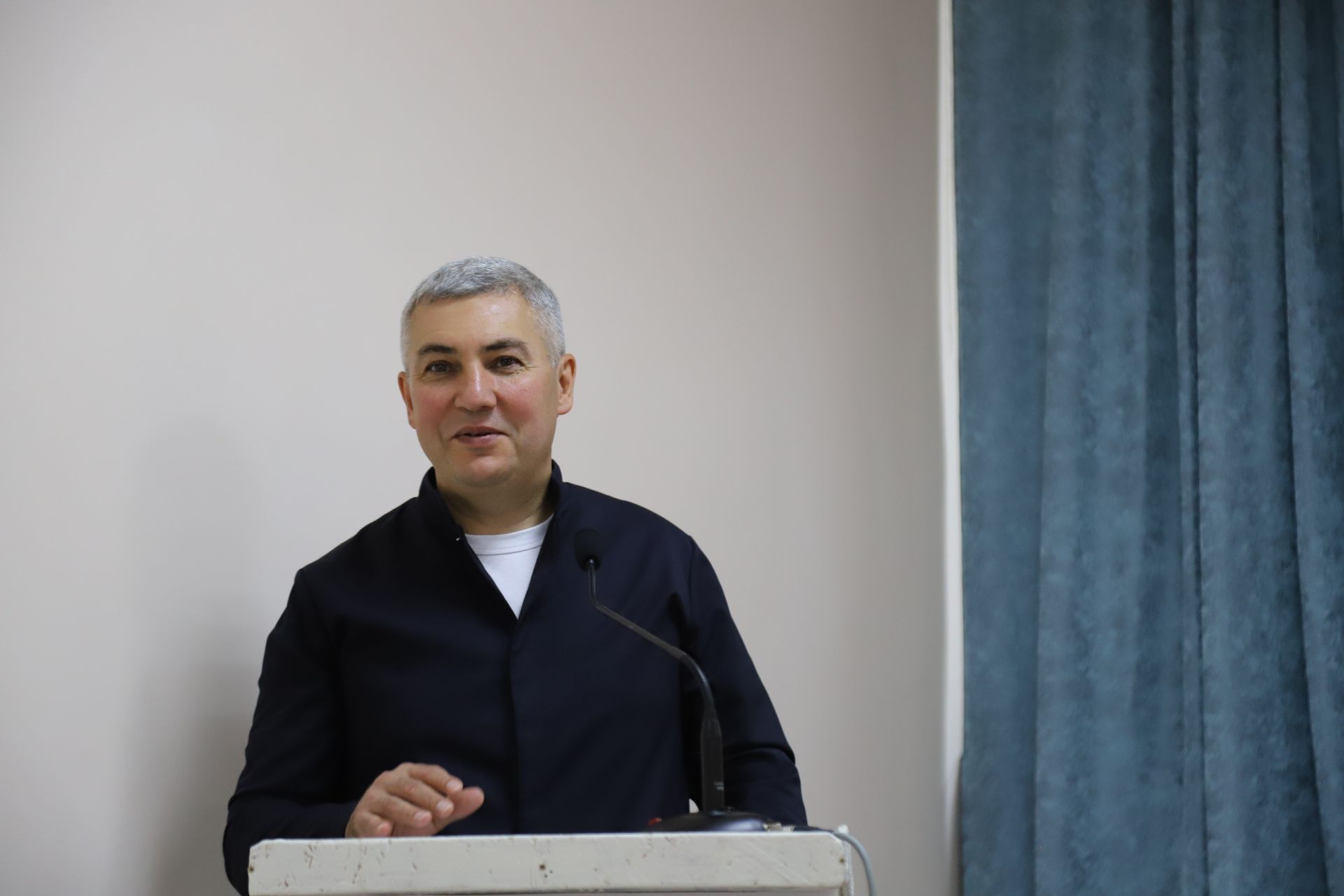 Халык битараф түгел