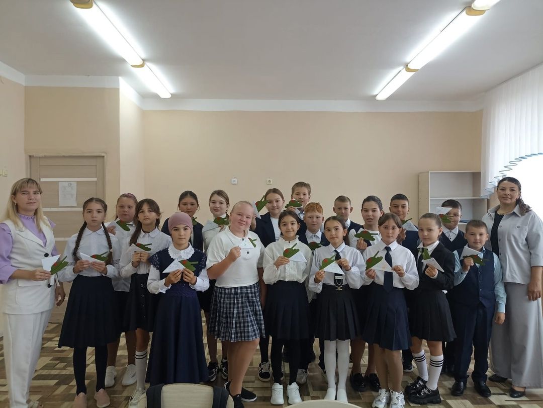 Укучылар махсус хәрби операциядәге егетләргә хатлар язганнар