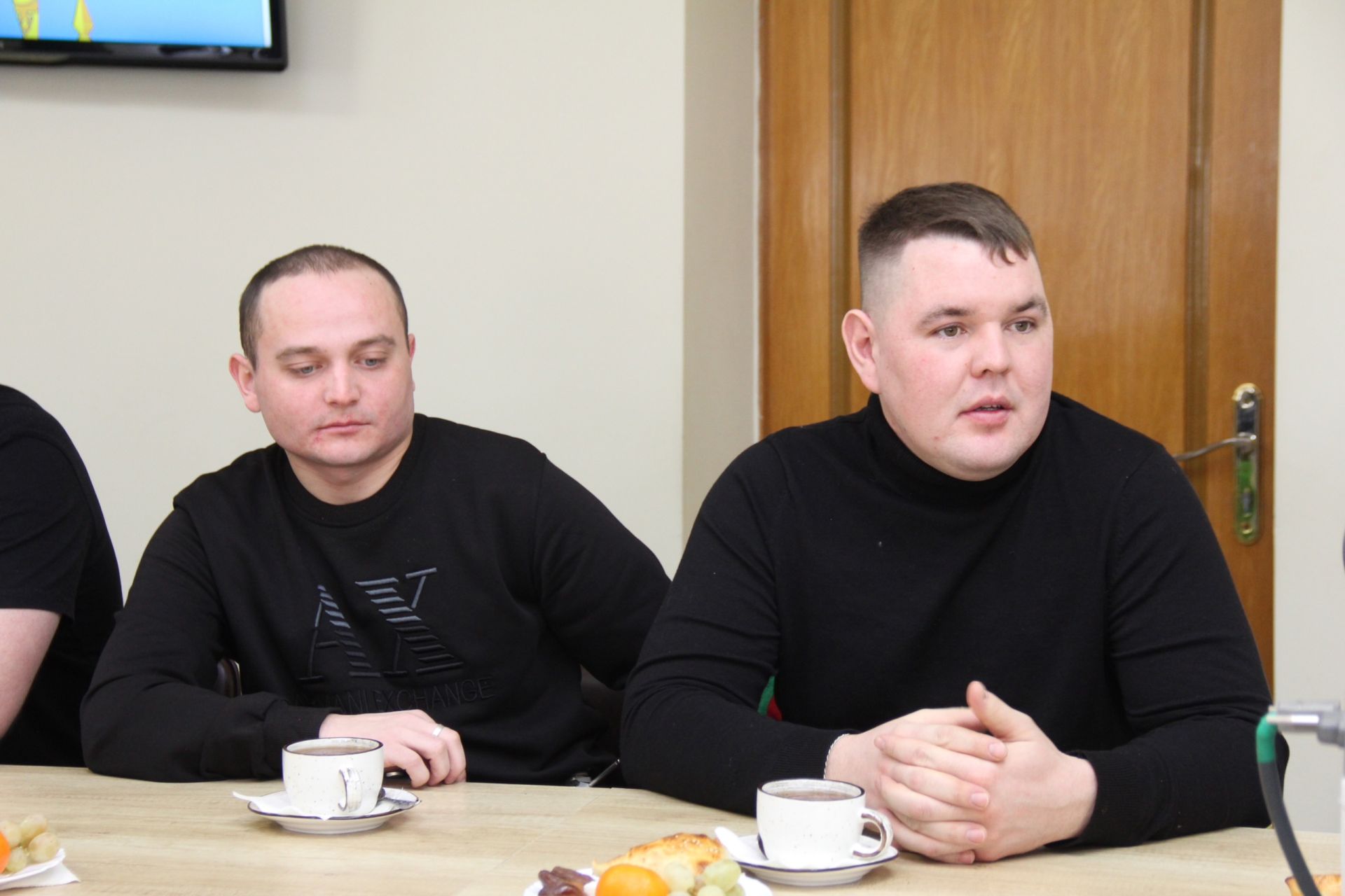 Кичә район башлыгы Альберт Хуҗин батырларыбыз белән очрашты