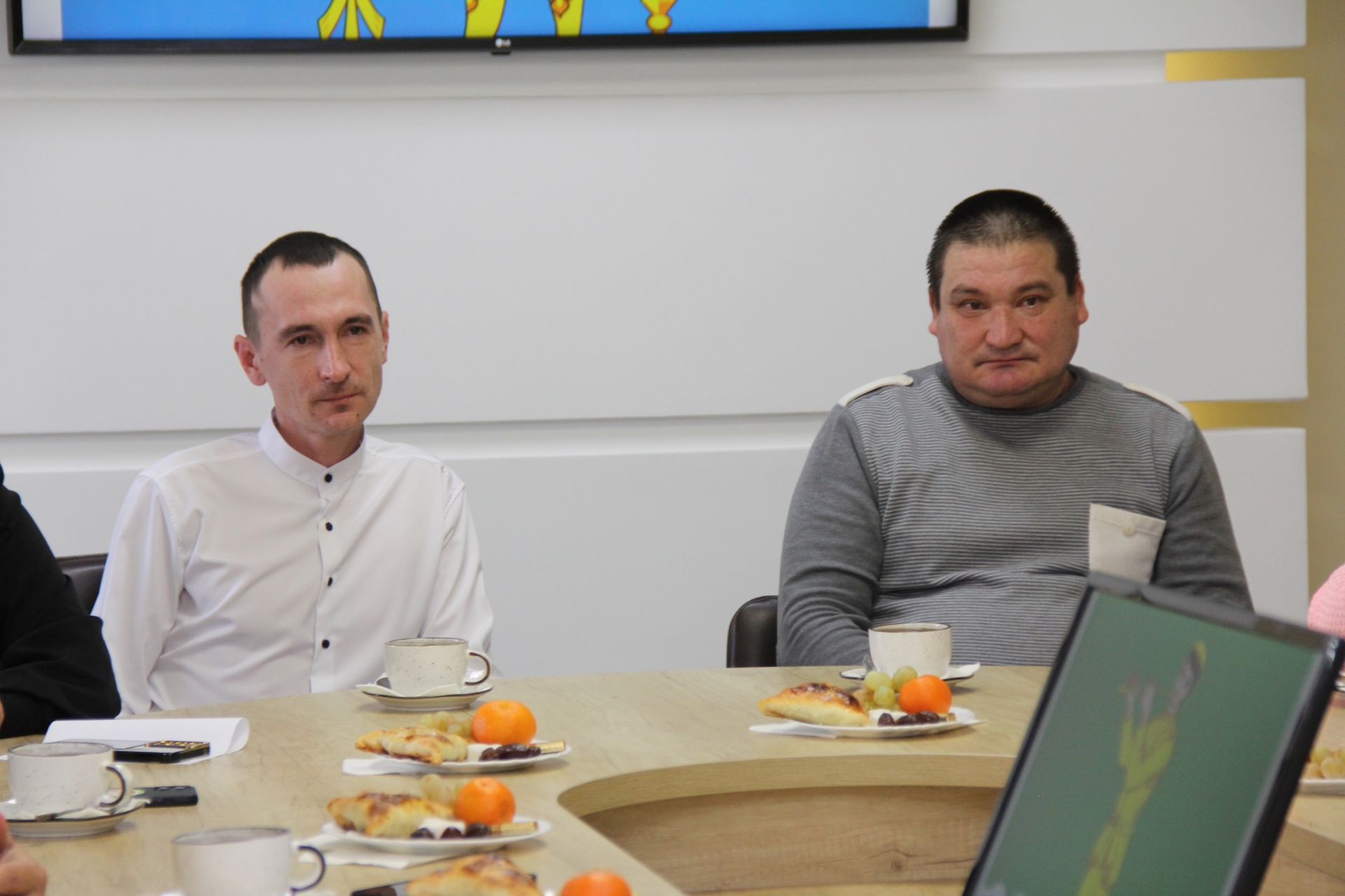 Кичә район башлыгы Альберт Хуҗин батырларыбыз белән очрашты