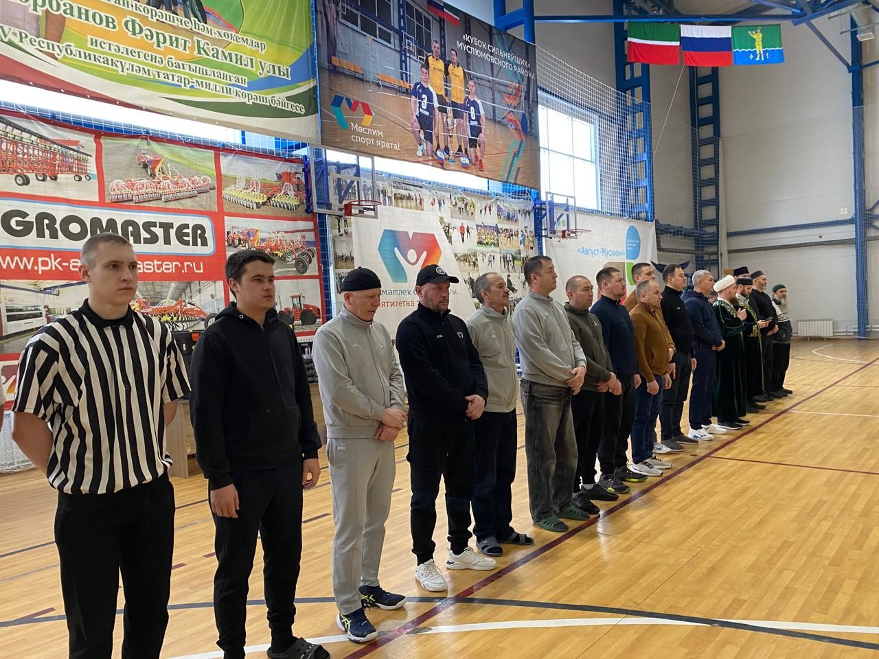 Бу минутларда «Яшьлек» спорткомплексында «Мөселман яшьләре» спартакиадасы бара