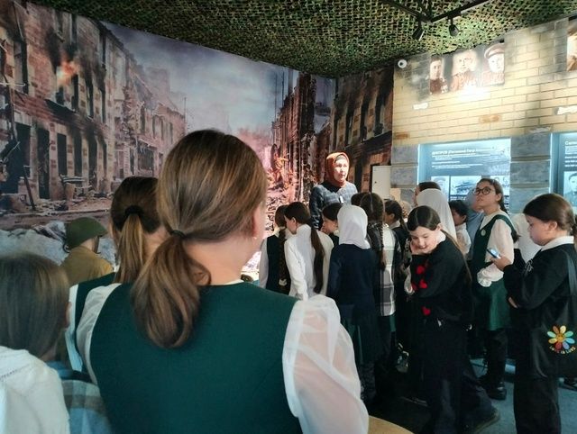 Тукай мәктәбе укучылары өчен «Батырлар йорты» залында «Тынычлык дәресе» үтте