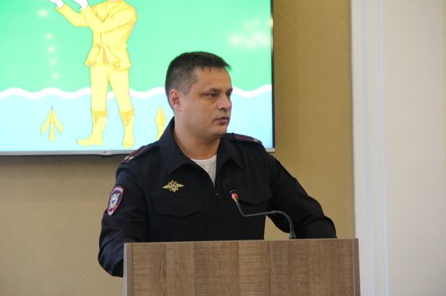 Район хакимиятенең актлар залында чираттагы киңәйтелгән киңәшмә узды