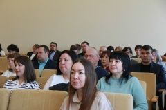 Район хакимиятенең актлар залында чираттагы киңәйтелгән киңәшмә узды