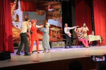 Актаныш район драма һәм комедия театры Мөслимгә килде