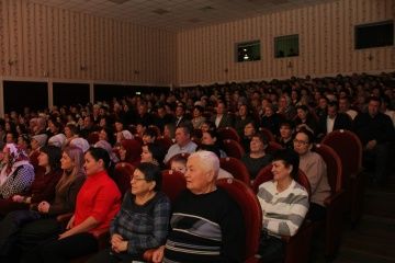 Актаныш район драма һәм комедия театры Мөслимгә килде